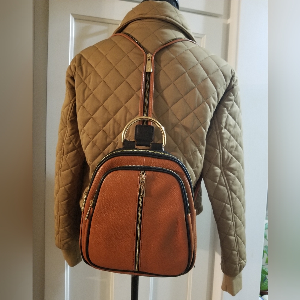 SOLD! 🆕 Valentina Italian Pebbled Leather Orange Backpack Sling/Shoulder Bag - Picture 3 of 14